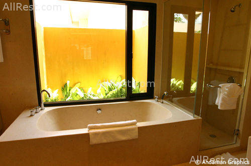 Movenpick Resort & Spa 13